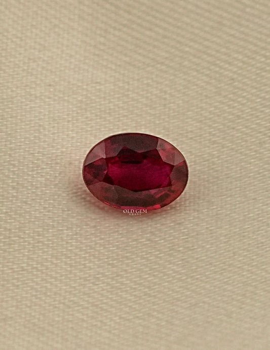 Pigeon Blood Ruby Oval Cut Lab Loose Diamond