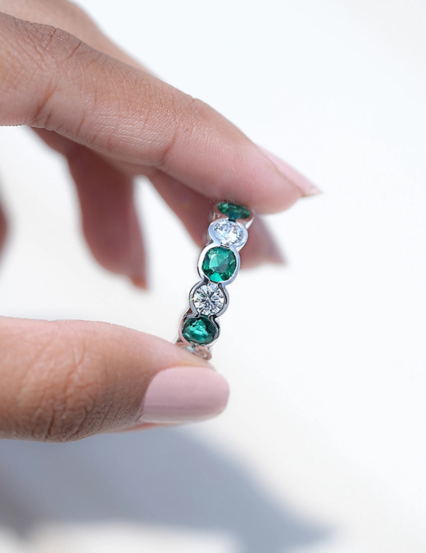 Emerald Gemstone Band