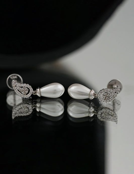 Pearl Gemstone Dangle Earrings