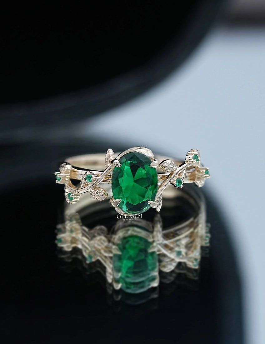 Vintage Leaf Art Deco Green Oval Gemstone Accent Ring Engagement Ring