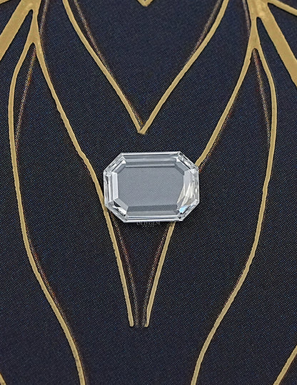 Portrait Emerald Lab Diamond